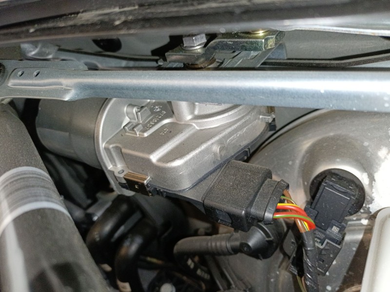 Recambio de motor limpia delantero para bmw x1 (f48) sdrive 18 d referencia OEM IAM 0390213617  