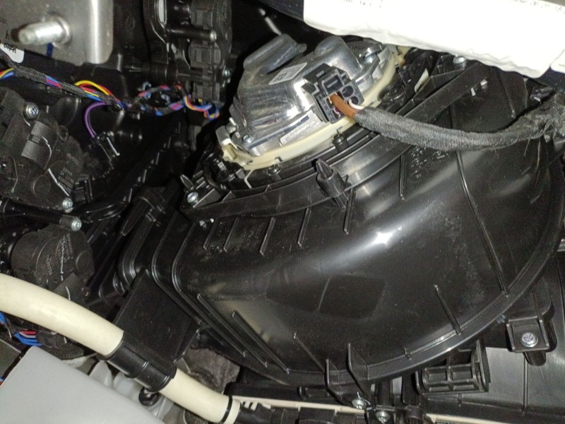 Recambio de ventilador calefaccion para bmw x4 (g02, f98) xdrive 20 d referencia OEM IAM   