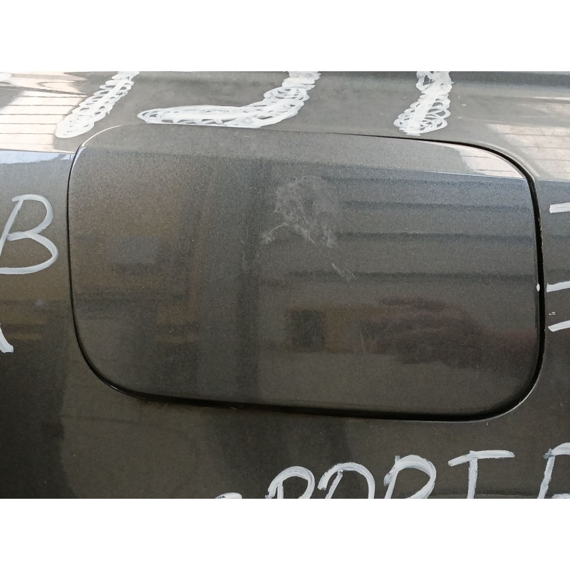 Recambio de tapa exterior combustible para audi q3 sportback (f3n) 35 tdi referencia OEM IAM   