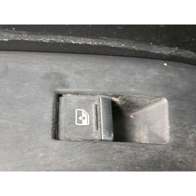 Recambio de mando elevalunas trasero izquierdo para audi q3 sportback (f3n) 35 tdi referencia OEM IAM   