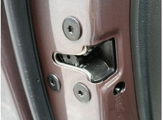 CERRADURA PUERTA TRASERA IZQUIERDA 