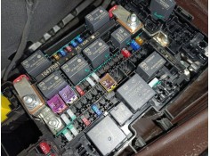 CAJA RELES / FUSIBLES 10477081 