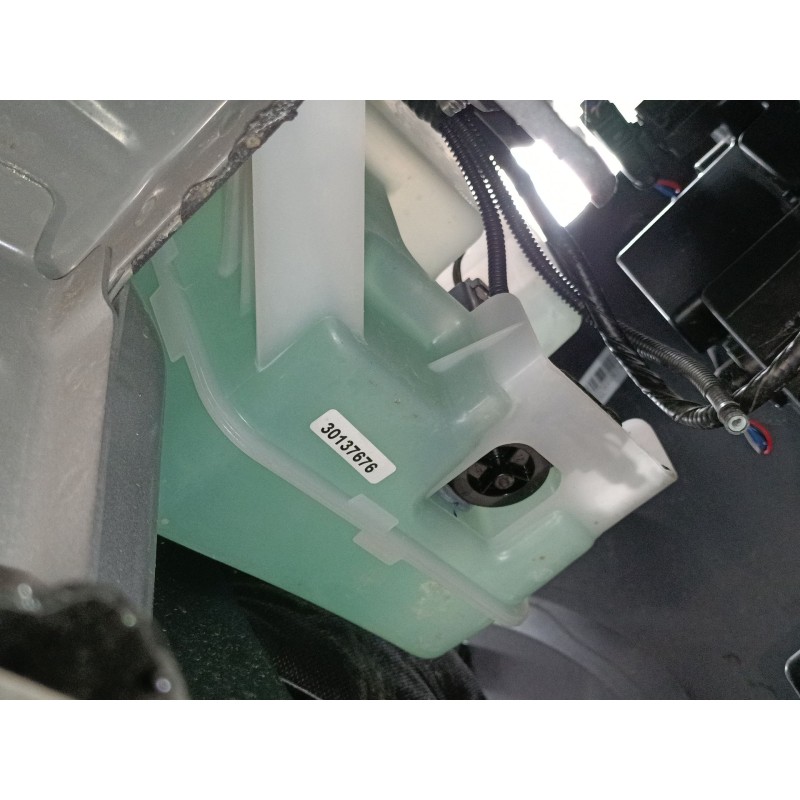 Recambio de deposito limpia para mg mg hs (as23) 1.5 t (sas23) referencia OEM IAM 30137676  