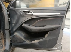 GUARNECIDO PUERTA DELANTERA DERECHA 