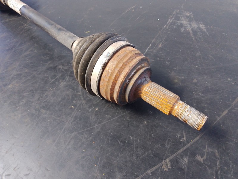 Recambio de transmision delantera derecha para peugeot 3008 gt line referencia OEM IAM   