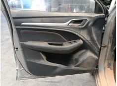 GUARNECIDO PUERTA DELANTERA IZQUIERDA 