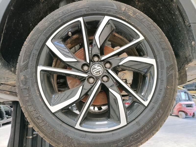 Recambio de juego llantas para mg mg zs suv 1.0 t-gdi referencia OEM IAM 215/55/17  