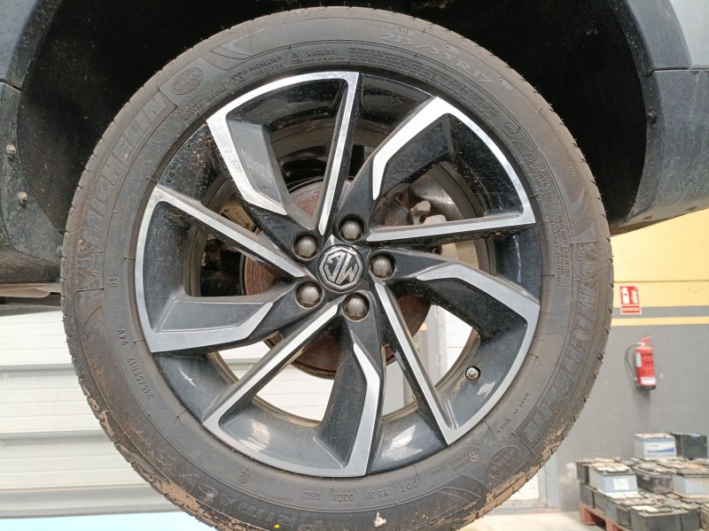 Recambio de juego llantas para mg mg zs suv 1.0 t-gdi referencia OEM IAM 215/55/17  