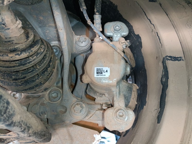 Recambio de pinza freno delantera izquierda para bmw x1 (u11) sdrive 20 i mild-hybrid referencia OEM IAM 689104304  