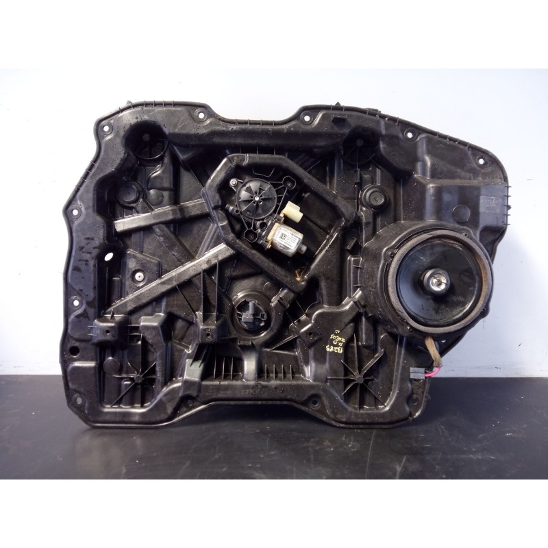 Recambio de elevalunas delantero derecho para ineos grenadier todo terreno, cerrada 3.0 ttd 4x4 (gec) referencia OEM IAM CM09412