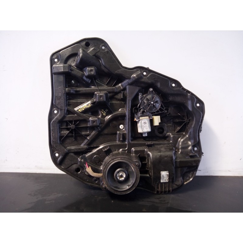 Recambio de elevalunas trasero derecho para ineos grenadier todo terreno, cerrada 3.0 ttd 4x4 (gec) referencia OEM IAM CM0941400