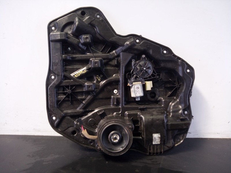 Recambio de elevalunas trasero derecho para ineos grenadier todo terreno, cerrada 3.0 ttd 4x4 (gec) referencia OEM IAM CM0941400