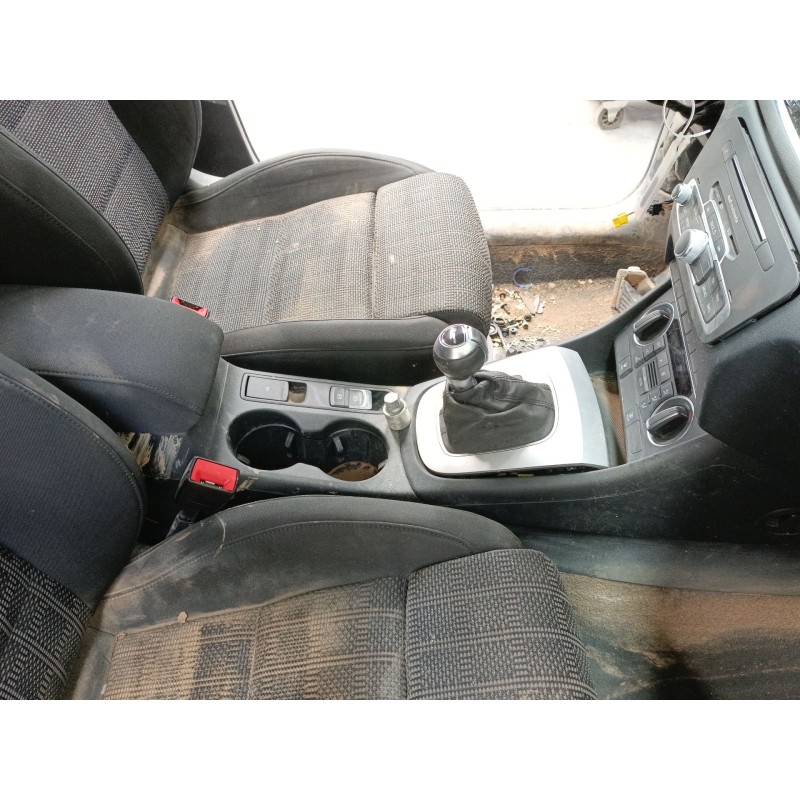 Recambio de consola central para audi q3 (8ub, 8ug) 2.0 tdi quattro referencia OEM IAM   