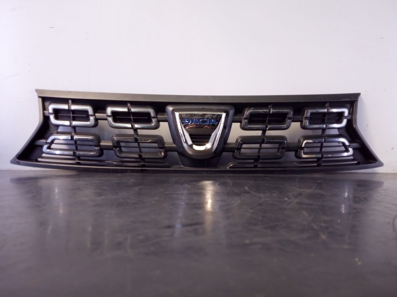 Recambio de rejilla delantera para dacia duster (hm_) 1.5 dci 115 (hmad) referencia OEM IAM 623103440R  