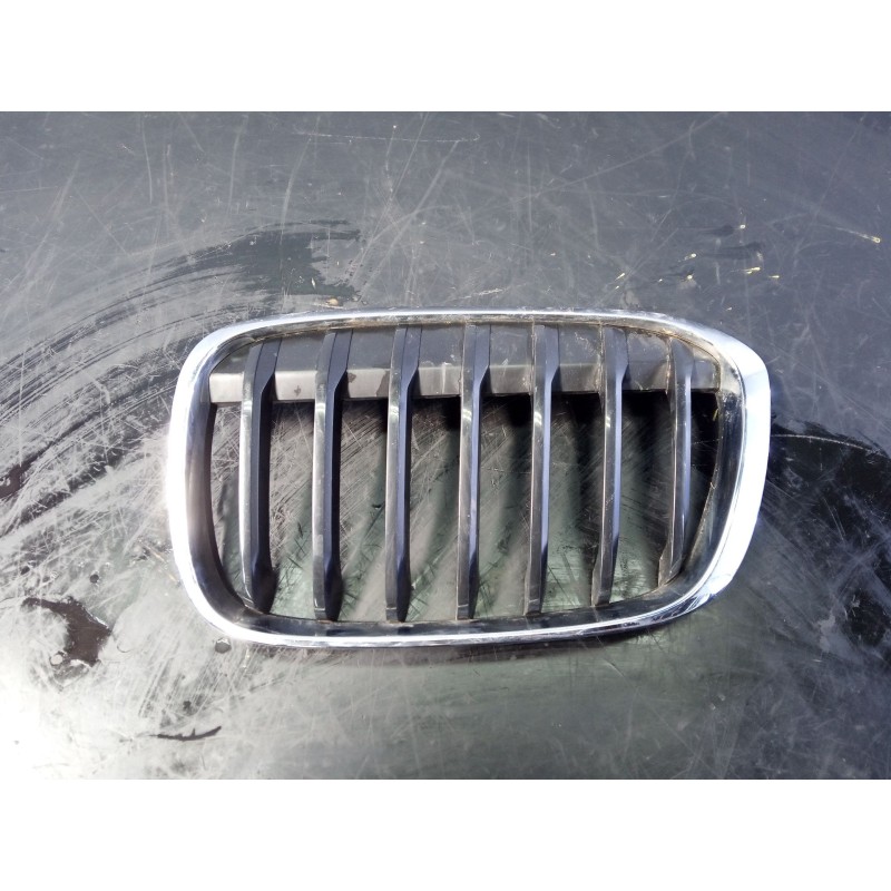Recambio de rejilla paragolpes izquierda para bmw serie x1 (f48) sdrive 18d referencia OEM IAM 7354823  