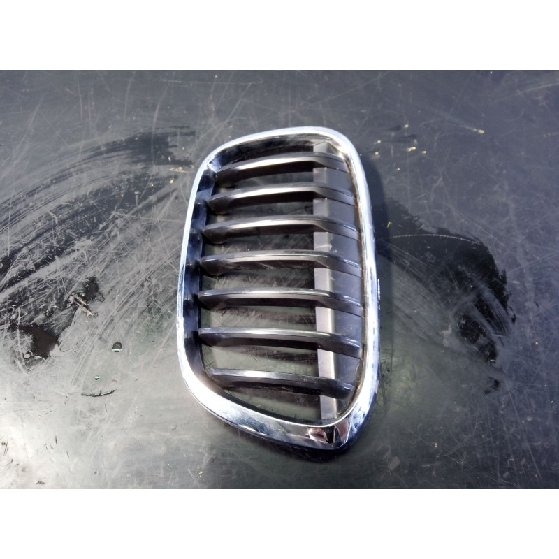 Recambio de rejilla paragolpes izquierda para bmw serie x1 (f48) sdrive 18d referencia OEM IAM 7354823  
