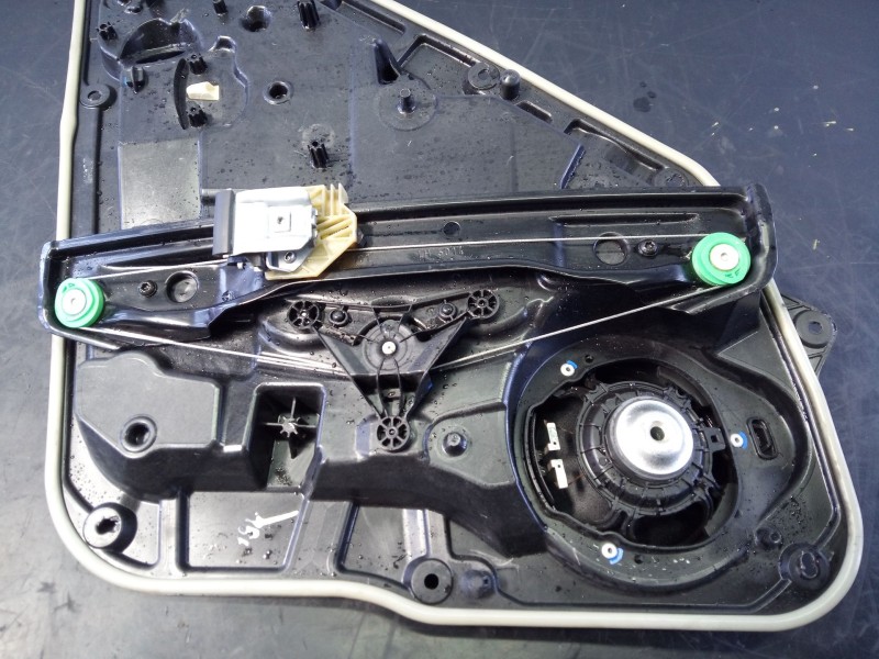 Recambio de elevalunas trasero izquierdo para infiniti q30 q30 referencia OEM IAM   