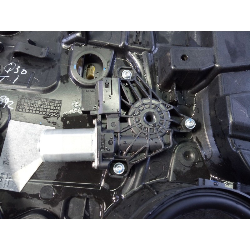 Recambio de elevalunas trasero izquierdo para infiniti q30 q30 referencia OEM IAM   