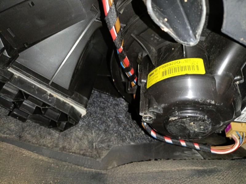 Recambio de ventilador calefaccion para audi q3 (8ub, 8ug) 2.0 tdi quattro referencia OEM IAM 1K1820015Q  