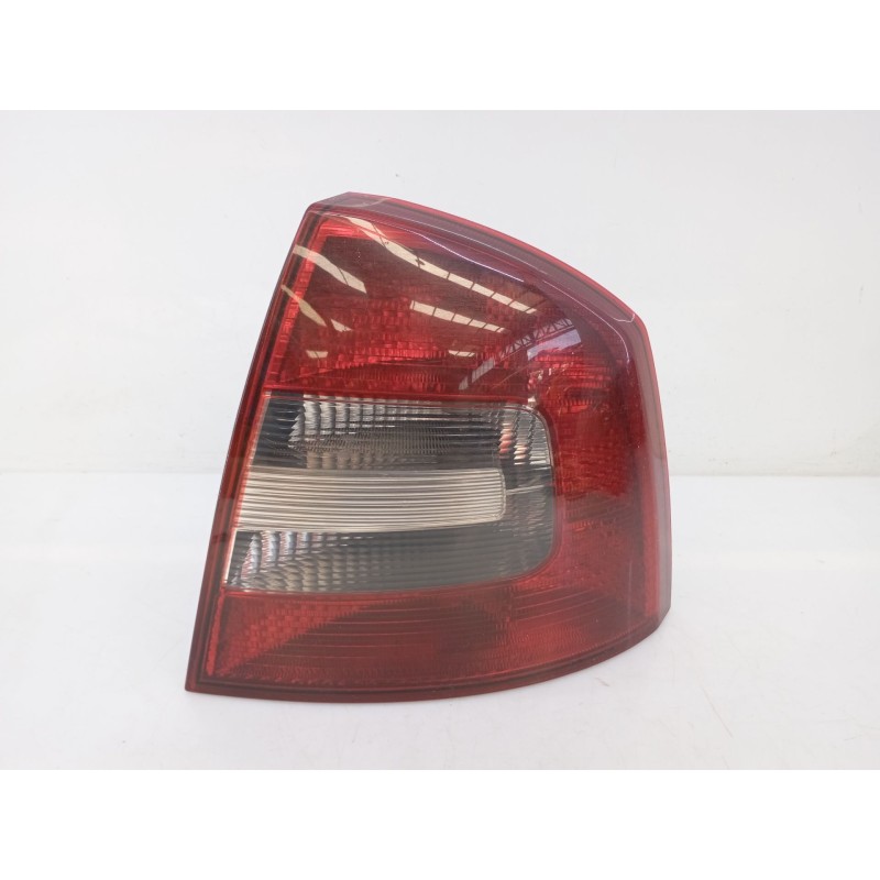 Recambio de piloto trasero derecho para skoda octavia berlina (1z3) trend referencia OEM IAM   