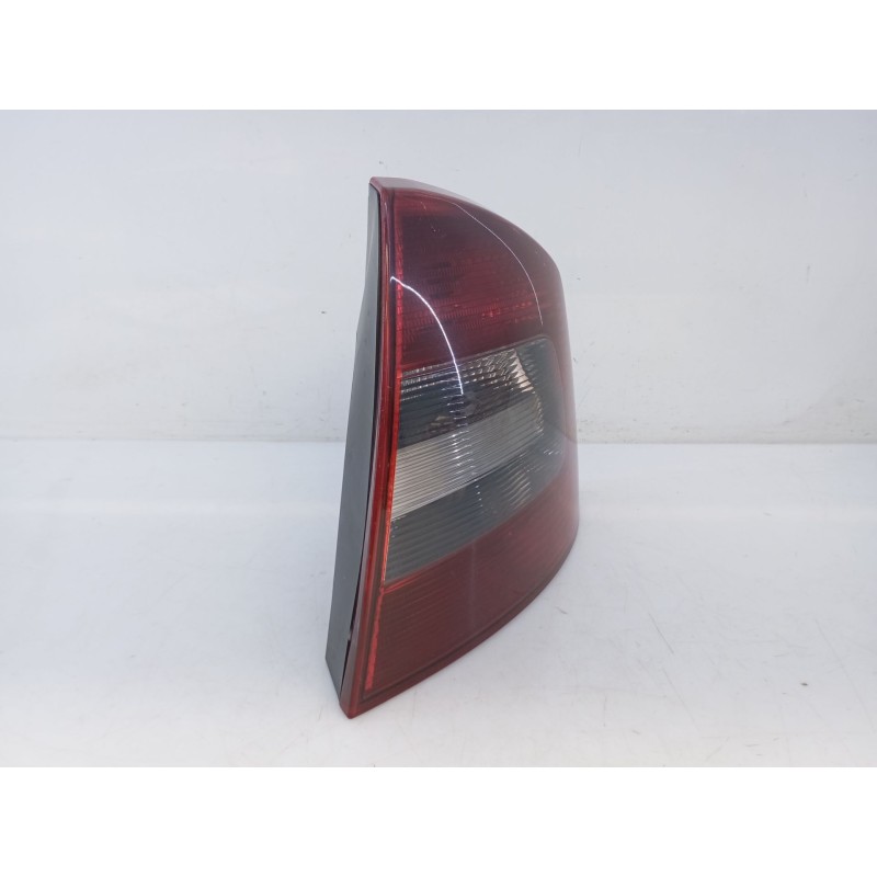 Recambio de piloto trasero derecho para skoda octavia berlina (1z3) trend referencia OEM IAM   