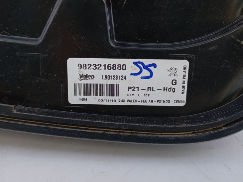 Recambio de piloto trasero izquierdo para peugeot 208 ii (ub_, up_, uw_, uj_) 1.2 puretech 100 referencia OEM IAM   