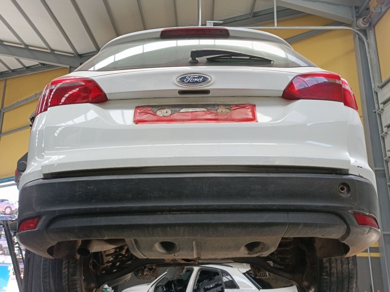 Recambio de paragolpes trasero para ford focus iii turnier 1.5 tdci referencia OEM IAM   