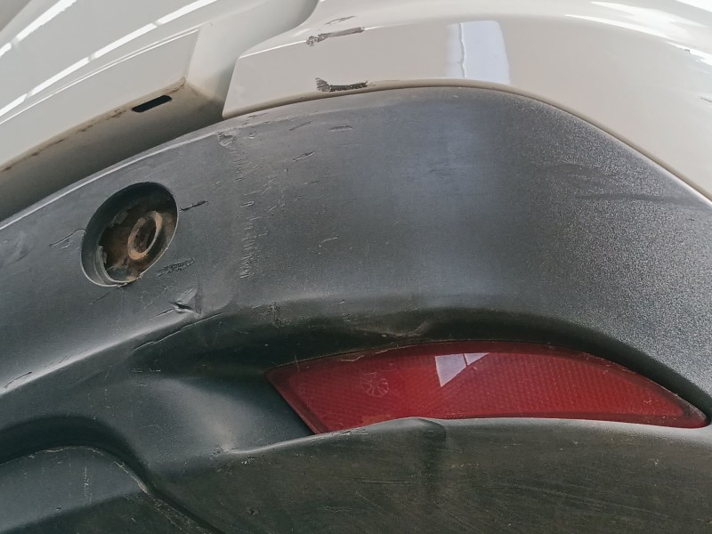 Recambio de paragolpes trasero para ford focus iii turnier 1.5 tdci referencia OEM IAM   