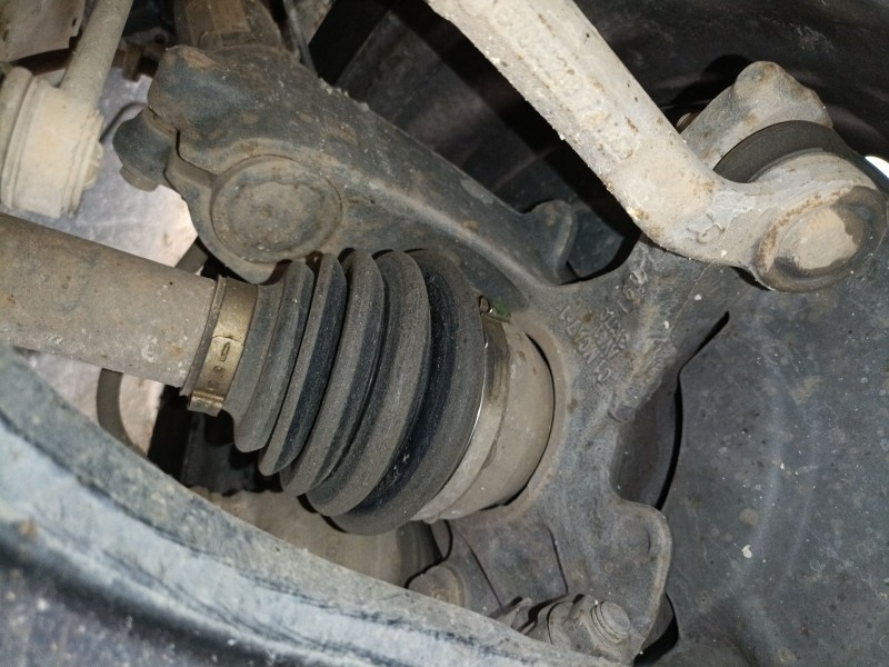 Recambio de mangueta delantera derecha para ford focus iii turnier 1.5 tdci referencia OEM IAM   