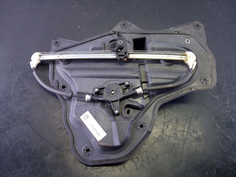 Recambio de elevalunas trasero izquierdo para mazda 3 lim. () evolution referencia OEM IAM   