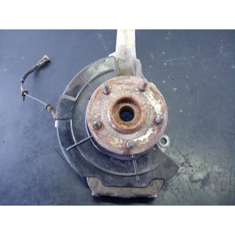 Recambio de mangueta delantera izquierda para jeep gr. cherokee (wh) 3.0 crd limited referencia OEM IAM   