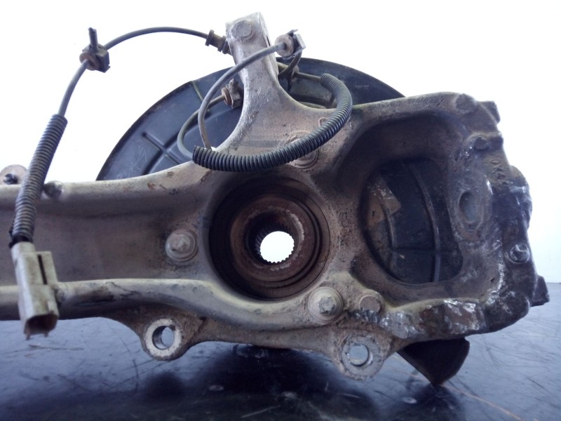 Recambio de mangueta delantera izquierda para jeep gr. cherokee (wh) 3.0 crd limited referencia OEM IAM   