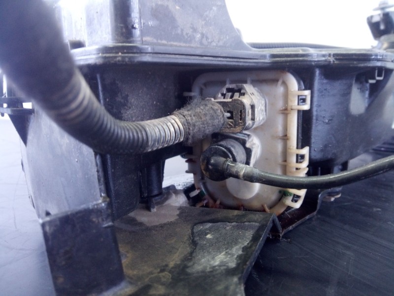 Recambio de adblue para opel crossland x excellence referencia OEM IAM 9810883580  