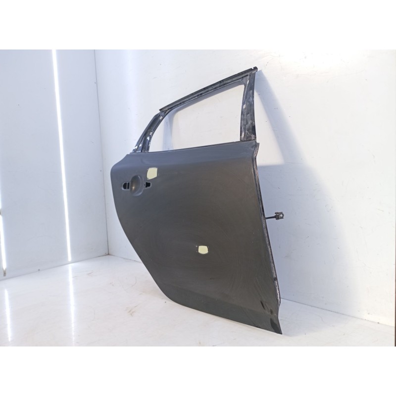 Recambio de puerta trasera derecha para volvo v40 momentum referencia OEM IAM   