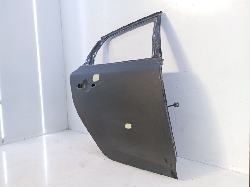 Recambio de puerta trasera derecha para volvo v40 momentum referencia OEM IAM   