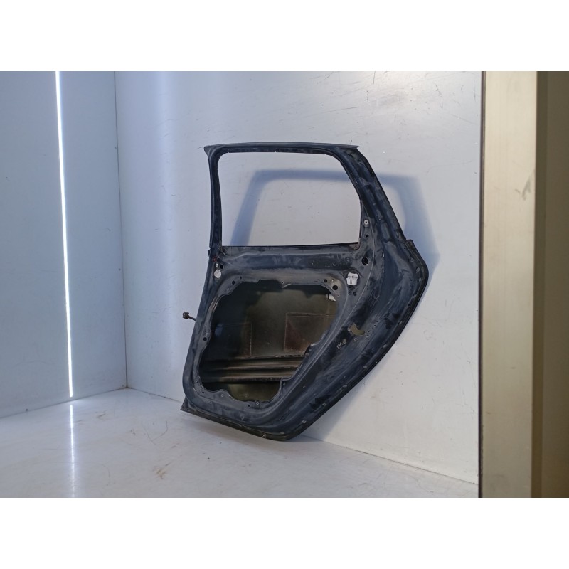 Recambio de puerta trasera derecha para volvo v40 momentum referencia OEM IAM   