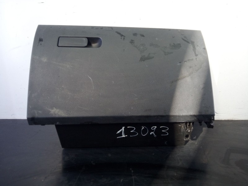 Recambio de guantera para mercedes-benz clase a (bm 177) sedan a 200 referencia OEM IAM YFAI3308270  