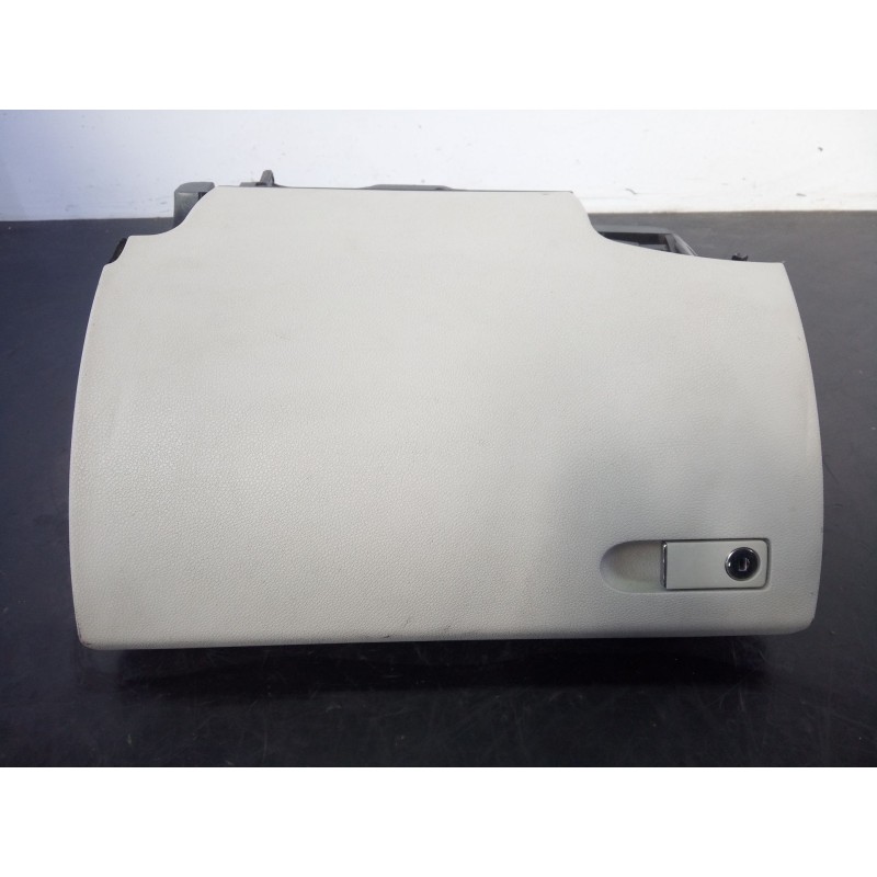 Recambio de guantera para mercedes-benz clase c (w204) lim. c 200 cdi referencia OEM IAM L0460617  