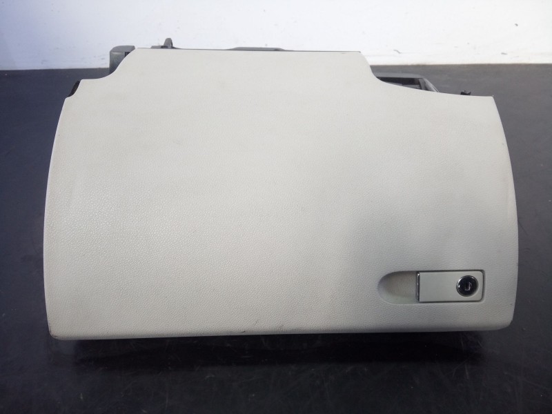 Recambio de guantera para mercedes-benz clase c (w204) lim. c 200 cdi referencia OEM IAM L0460617  