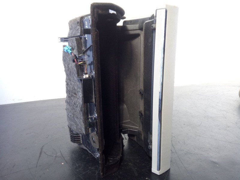 Recambio de guantera para mercedes-benz clase c (w204) lim. c 200 cdi referencia OEM IAM L0460617  