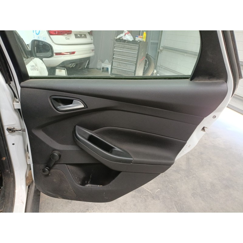 Recambio de guarnecido puerta trasera derecha para ford focus iii turnier 1.5 tdci referencia OEM IAM   