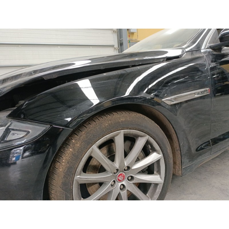 Recambio de aleta delantera izquierda para jaguar xj (x351) 3.0 sdv6 referencia OEM IAM   