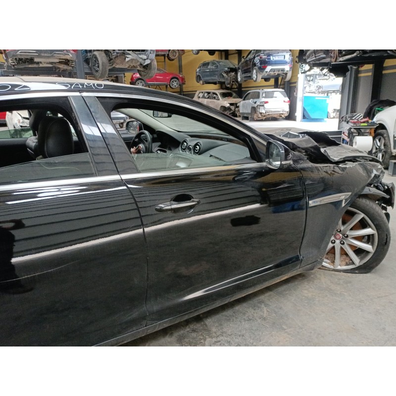 Recambio de puerta delantera derecha para jaguar xj (x351) 3.0 sdv6 referencia OEM IAM   