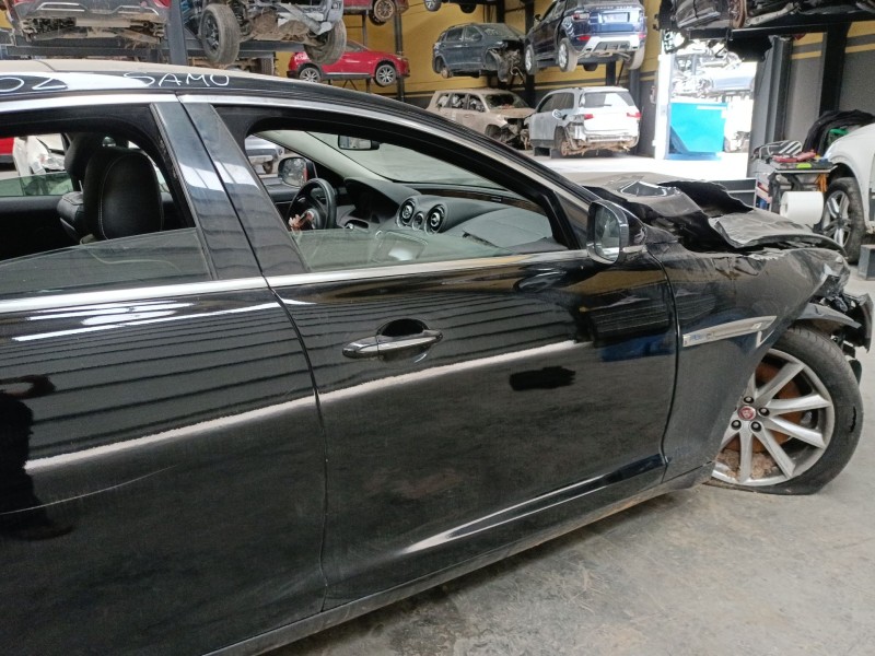 Recambio de puerta delantera derecha para jaguar xj (x351) 3.0 sdv6 referencia OEM IAM   