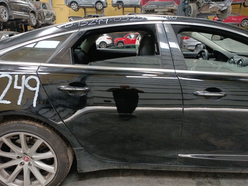 Recambio de puerta trasera derecha para jaguar xj (x351) 3.0 sdv6 referencia OEM IAM   