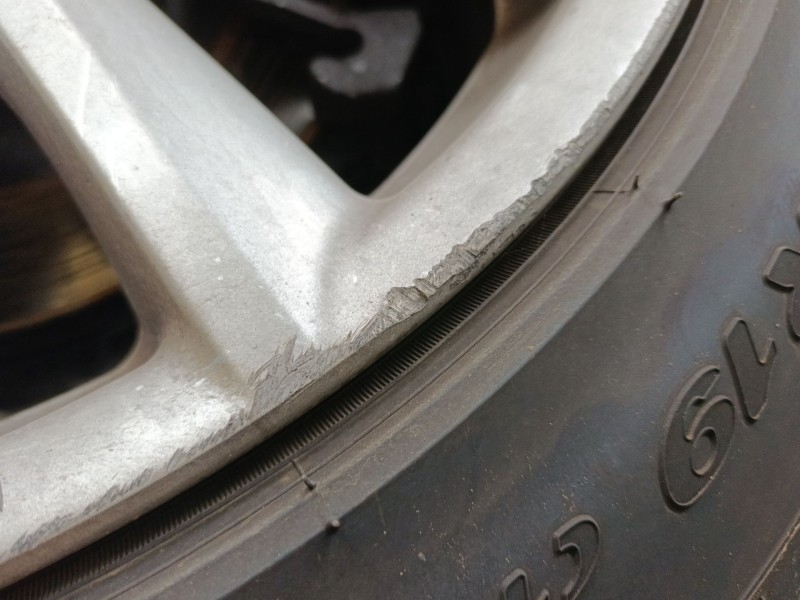 Recambio de llanta para jaguar xj (x351) 3.0 sdv6 referencia OEM IAM 245/45/19  