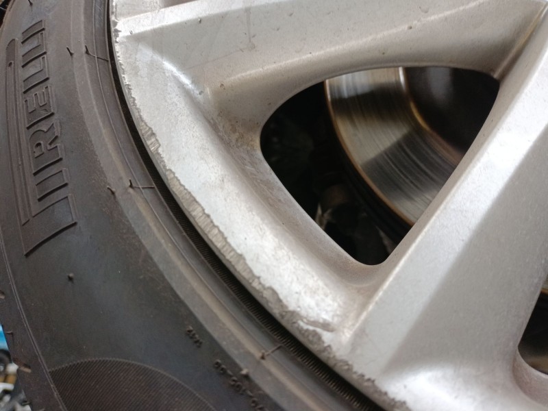 Recambio de llanta para jaguar xj (x351) 3.0 sdv6 referencia OEM IAM 245/45/19  