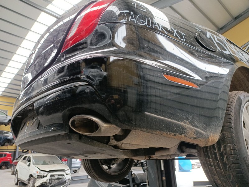 Recambio de paragolpes trasero para jaguar xj (x351) 3.0 sdv6 referencia OEM IAM   