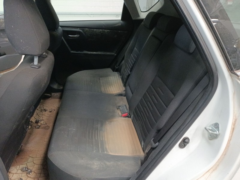 toyota auris (_e18_) del año 2016