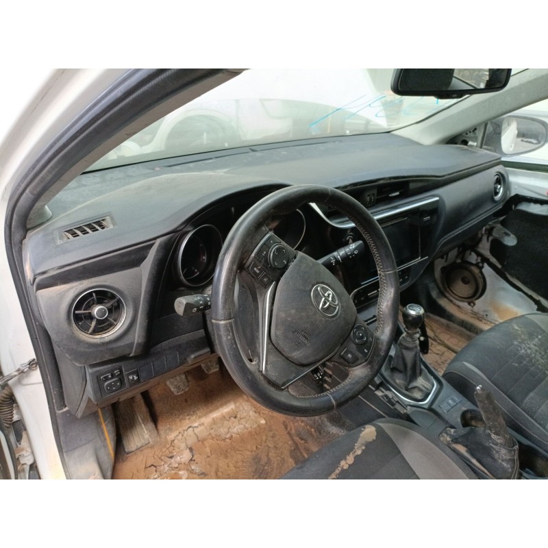 Recambio de salpicadero para toyota auris (_e18_) 1.6 d4-d (wwe185_) referencia OEM IAM   